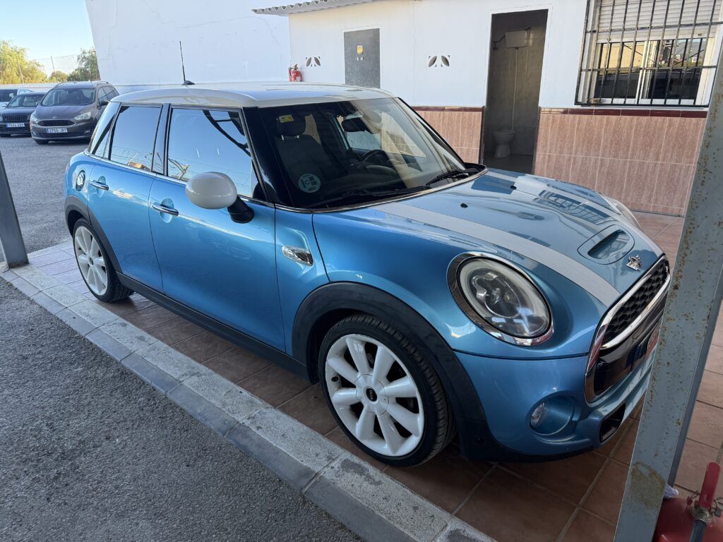Mini Cooper S azul vista lateral delantera
