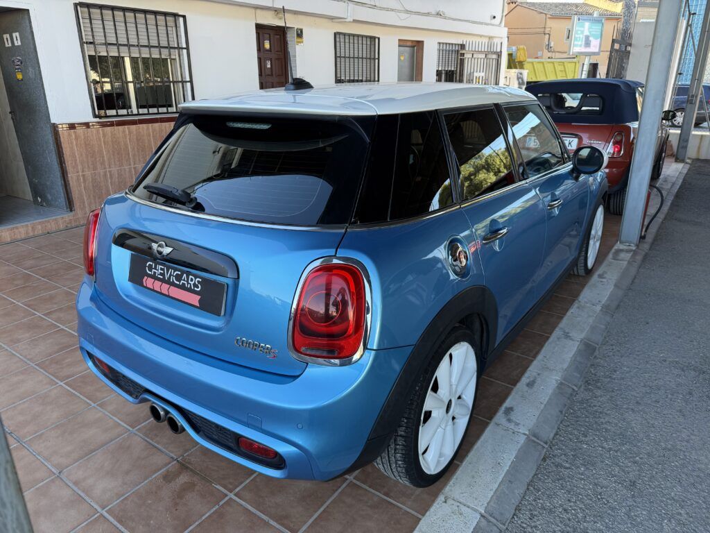 Mini Cooper S azul vista trasera centrada