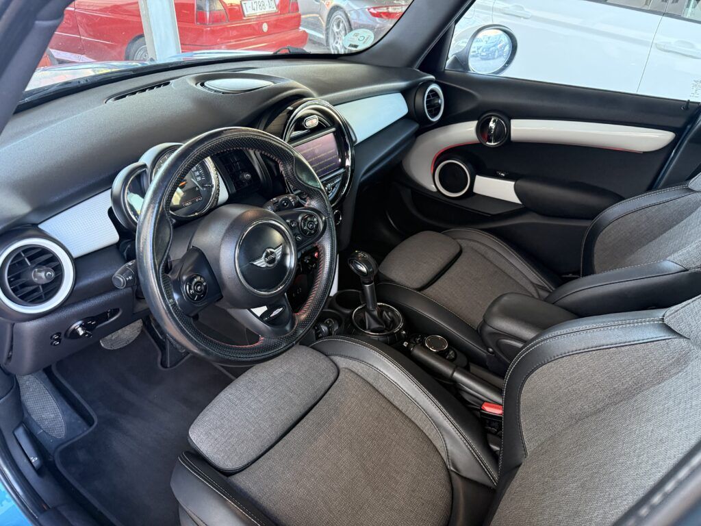 Interior trasero Mini Cooper S asientos traseros
