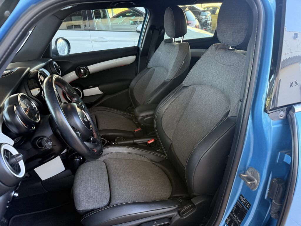 Interior Mini Cooper S vista general habitáculo