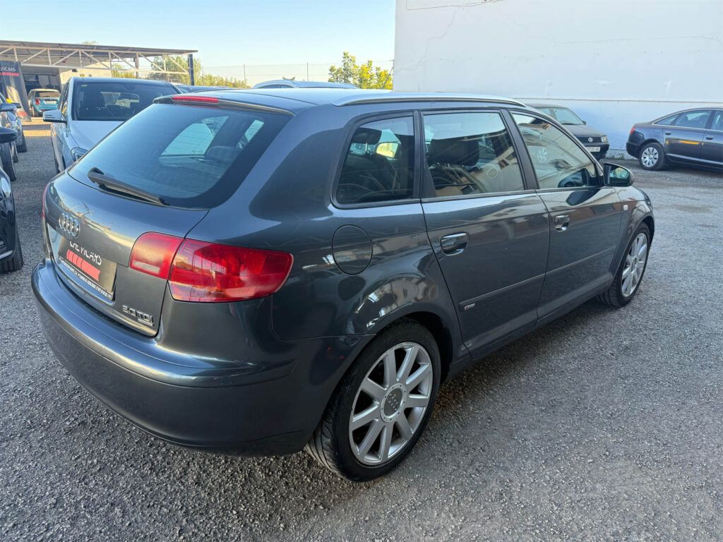 Audi A3 2007 segunda mano gris lateral izquierdo en Chevicars