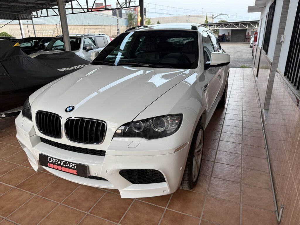BMW X6 M segunda mano lateral derecho en venta