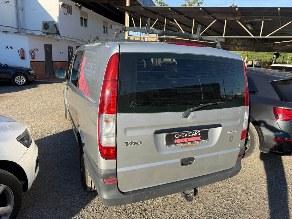 Mercedes Vito segunda mano Chevicars trasera y lateral derecho